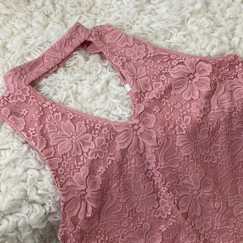 Peppermint Keyhole Neck Pink Lace Dress